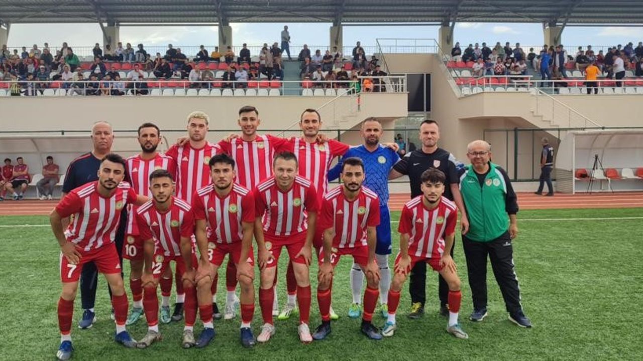 Sarıgöl Belediyespor 4'te 4 yapıp 14 gol attı