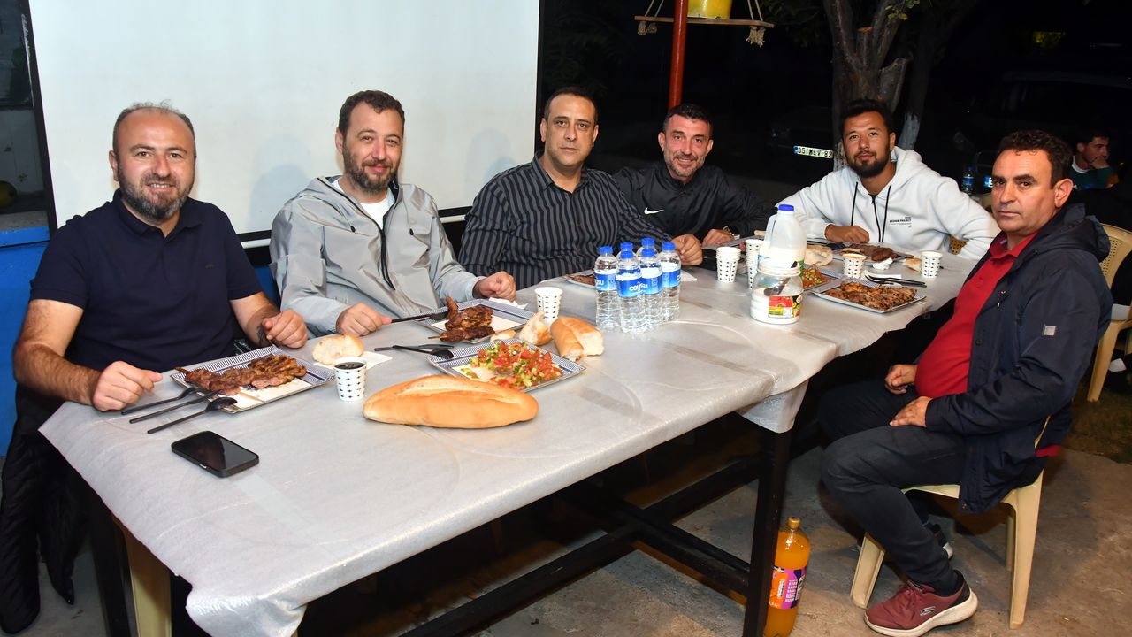 Yıldızspor 45 FK barbekü partisinde buluştu 