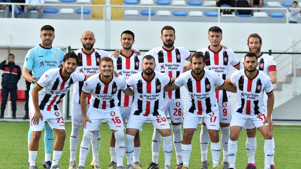 Yıldızspor 45 FK 10 kişi, geriden gelip kazandı! 