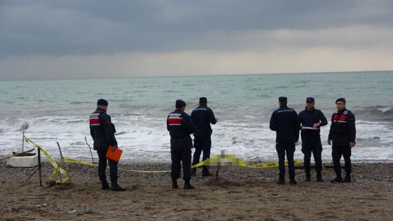 Sahilde kimliği belirsiz 2 erkek cesedi bulundu