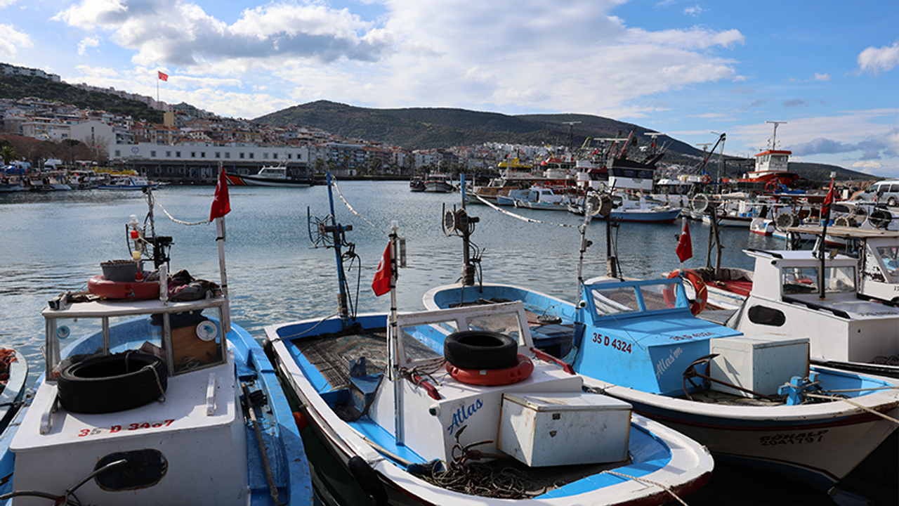 İzmir’de batan balıkçı teknesinde ölen 3 kişiye acı veda