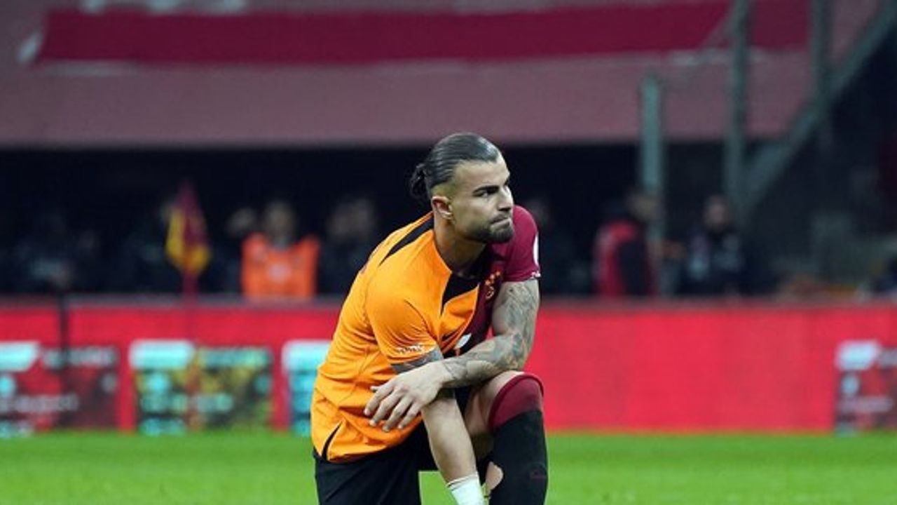 Galatasaray'da Abdülkerim Bardakcı'dan taraftarı üzen haber