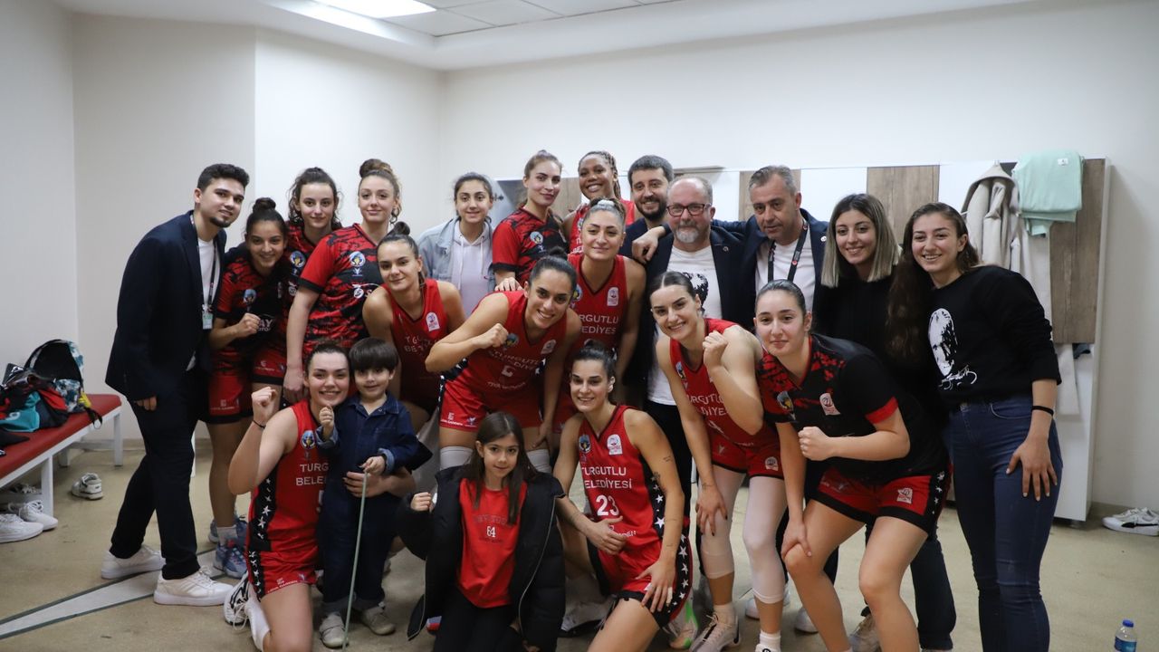 Mersin deplasmanının kazananı Turgutlu Belediyesi Kadın Basketbol oldu