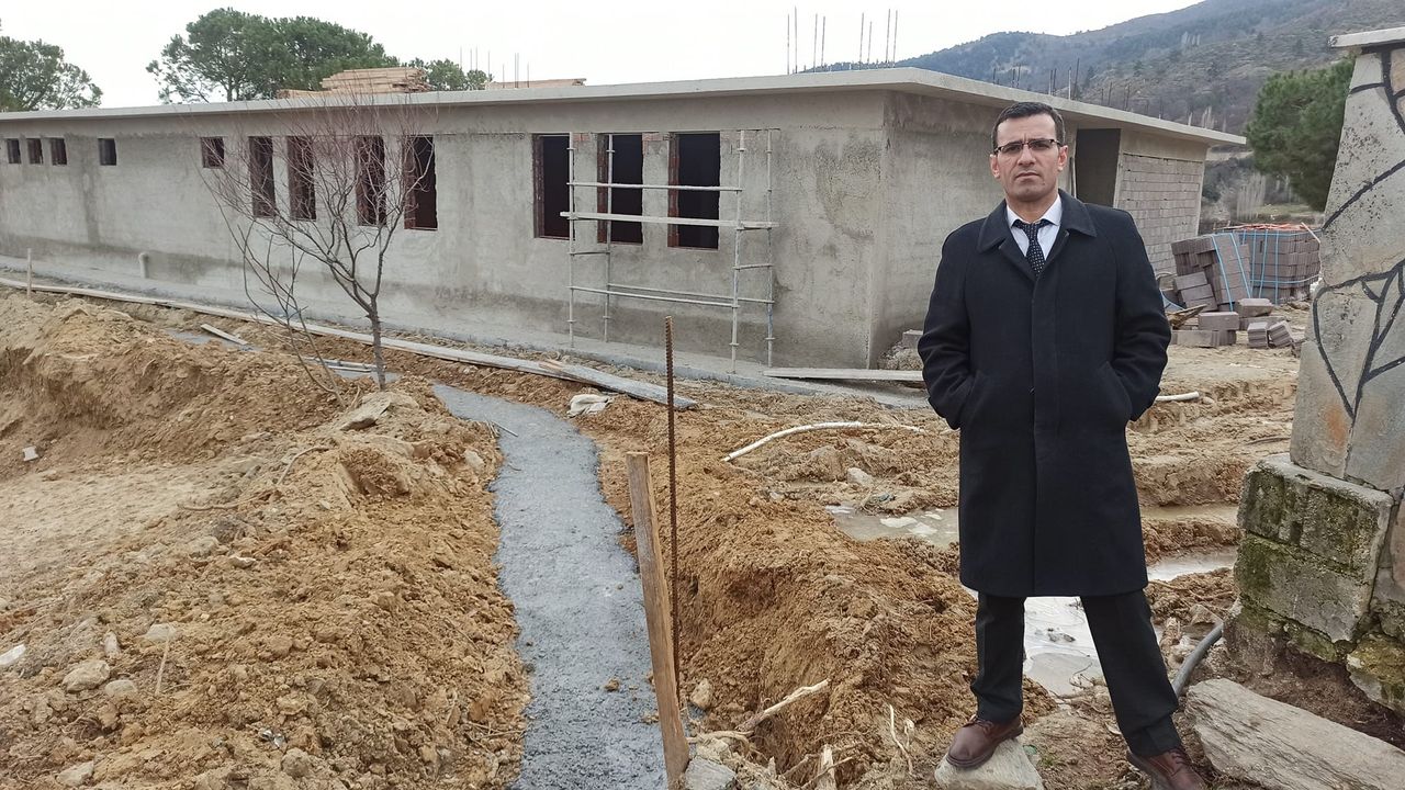 Sarıgöl'de 6 yeni okul inşaatı devam ediyor