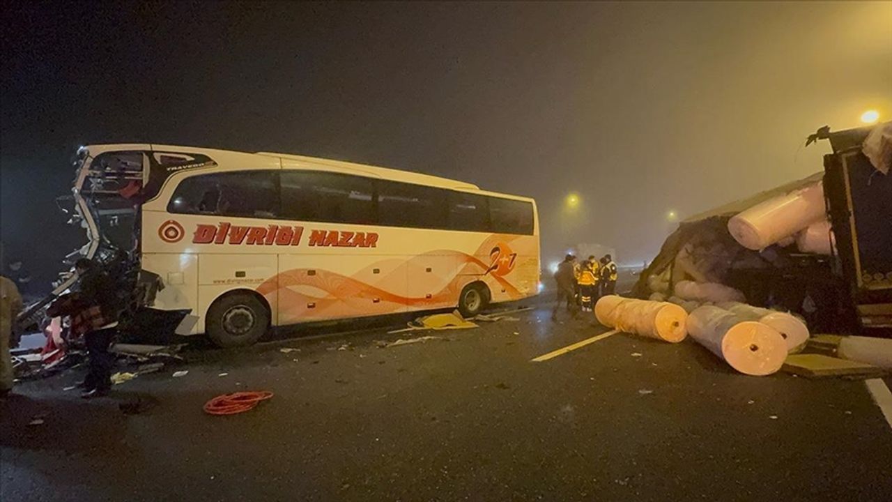 Son Dakika: Kuzey Marmara Otoyolu'nda trafik kazası!