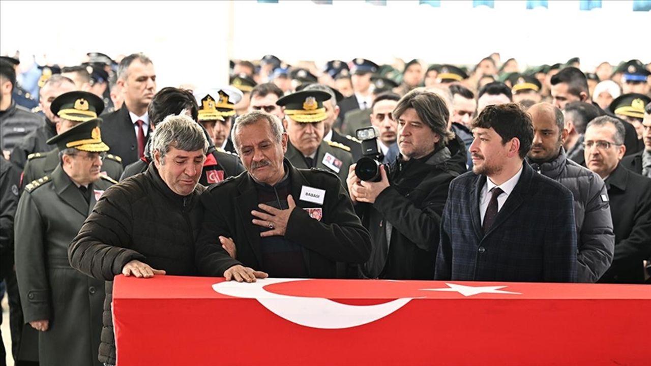 Şehit pilotlar Cemil Gülen ve Levent Öztürk ebediyete uğurlandı