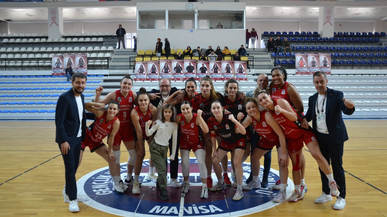 Turgutlu Belediyesi Kadın Basketbol Takımı Play Off’a yürüyor