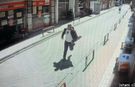 Ablasını kaçıran genci göğsünden vurarak öldürdü