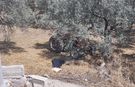 Devrilen traktörün altında kalan sürücü hayatını kaybetti