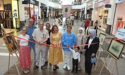 SIĞINMACI SANATÇILARIN ESERLERİ GÖRÜCÜYE ÇIKTI