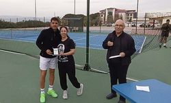 Salihli’de depremzedeler yararına tenis turnuvası düzenlendi