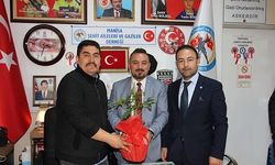 İYİ PARTİLİ ERYILMAZ’DAN ŞEHİT AİLELERİ VE GAZİLER DERNEĞİ’NE ZİYARET