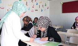 Konteynerde Yaşayan Depremzede Kadınlar Kur'an Öğrendi