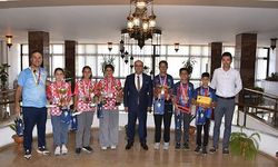 Başkan Kayda şampiyon öğrencileri ağırladı