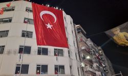 Manisa'da 100. yıla özel 100 metrelik Türk Bayrağı