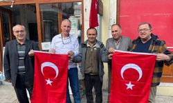 Kula'da 100.Yıl Kapsamında Türk Bayrağı dağıtıldı
