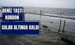 Deniz taştı, kordon sular altında kaldı