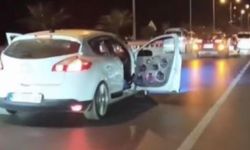 Diskoya çevirdiği aracıyla kapıları açık seyretti, o anları pahalıya patladı