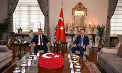 İzmir Valisi Vali Ünlü’yü ziyaret etti