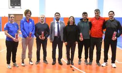 Yunusemre Belediyespor'dan antrenörlere Öğretmenler Günü kutlaması