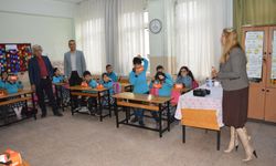 Manisa’da bir öğretmen dersi üç boyutlu işliyor