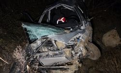 Otomobil şarampole yuvarlandı, sürücü hayatını kaybetti