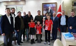Yunus Öztürk, Manisalı şampiyon sporcuları tebrik etti