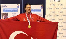 Aysel Önder, dünya rekoru kırarak altın madalya kazandı
