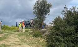 İzmir'de askeri helikopter acil iniş yaptı: Bir personel yaralandı