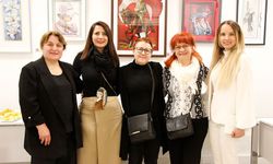 Paris'te 4 Türk kadın ressamın eserlerinin yer aldığı serginin açılışı yapıldı