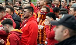 Galatasaray taraftarı, Dolmabahçe'de