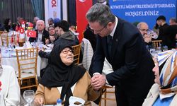 Manisa Valisi Enver Ünlü şehit aileleri onuruna iftar yemeği verdi