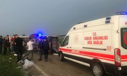 Yolcu minibüsü devrildi: 5 kişi yaralandı