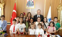 Başkan Balaban da koltuğunu çocuklara devretti
