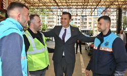 Başkan Zeyrek belediye personeli ve huzurevi sakinleriyle bayramlaştı