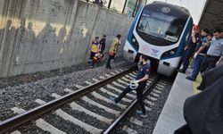 Marmaray’da korkunç olay: Bir kişi raylara atlayarak intihar etti