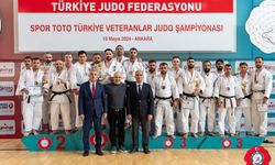 Manisalı veteran judoculardan 18 madalya