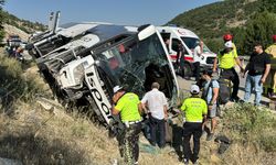 Yolcu otobüsünün devrildi: 5 kişi yaralandı