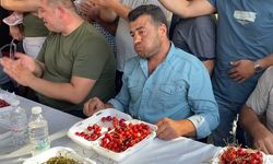 Alaşehir'de "En Çok Kirazı Yeme"  yarışında 10 dakikada 2 kilo kiraz yedi