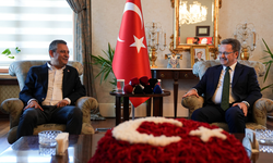 CHP Genel Başkanı Özgür Özel, Manisa Valiliğini ziyaret etti