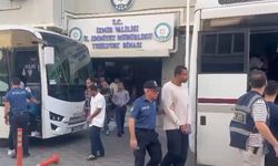İzmir merkezli 'Paket Operasyonu'nda 32 tutuklama