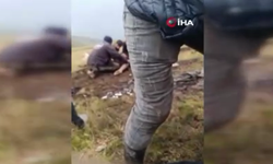 Yıldırımın çarptığı çocuklarını toprağa gömerek kurtardılar