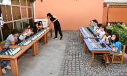 Manisa’da minik öğrenciler 20 Temmuz Dünya Satranç Günü’nü kutladı