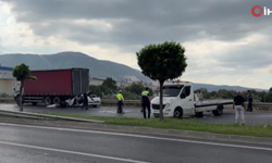 Manisa'da feci kaza: Araç hurdaya döndü!