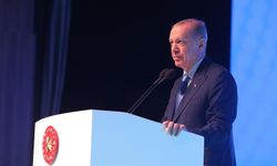 Cumhurbaşkanı Erdoğan: "istismarcılar kılıç çektiler. Siz bu kılıçları kime çekiyorsunuz ?"