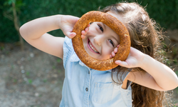 Çocuklar güne simit ve poğaça ile başlamamalı