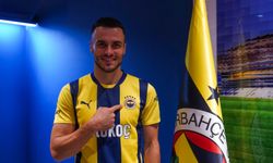 Fenerbahçe, Filip Kostic'i renklerine bağladı