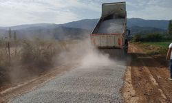 Salihli’de Caferbey mahallesinin yolları genişletildi