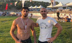 Manisalı sporcudan yağlı güreşte bronz madalya