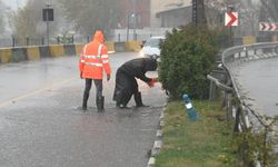 Manisa Büyükşehir Belediyesi olumsuz hava koşullarına karşı sahada